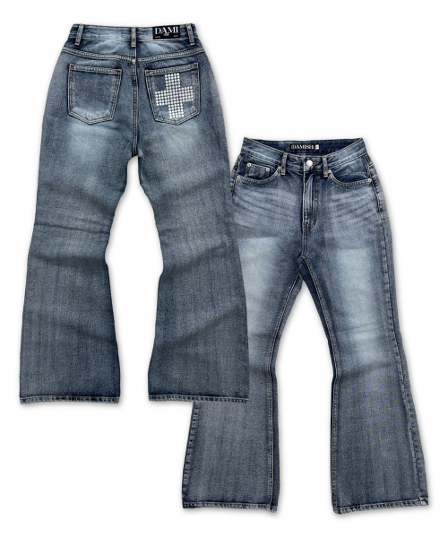 DAMISH(ダミシュ)の「クロス ホットフィックス セミフレアジーンズ_ブルー(デニムパンツ・レディース・ブルー・SMALL/MEDIUM/LARGE)」の5枚目の写真