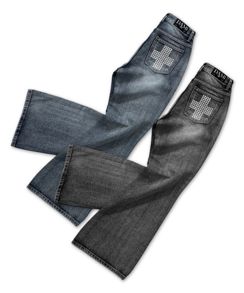 DAMISH(ダミシュ)の「クロス ホットフィックス セミフレアジーンズ_ブルー(デニムパンツ・レディース・ブルー・SMALL/MEDIUM/LARGE)」の7枚目の写真