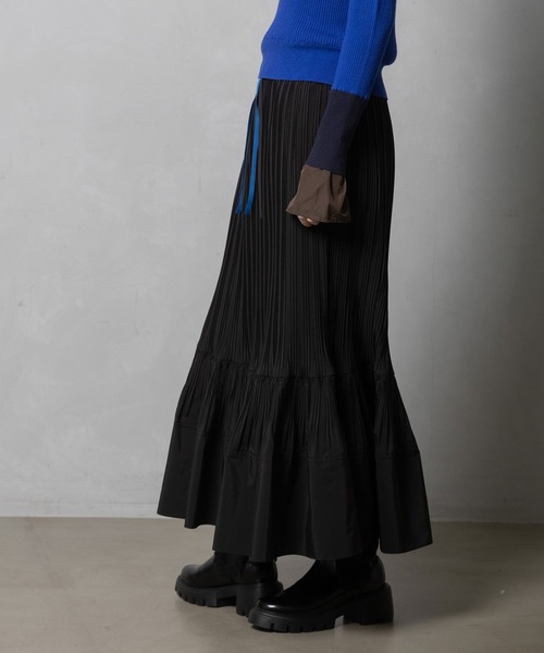 MARECHAL TERRE（マルシャルテル）の「ティアードプリーツスカート（スカート・レディース・セージグリーン/モカ/ブラック/チャコールグレー・MEDIUM）」の17枚目の写真