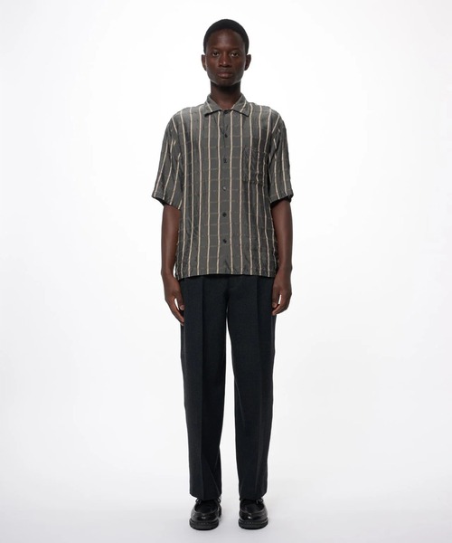markaware（マーカウェア）の「【marka】SINGLE PLEAT WIDE TROUSERS（スラックス・メンズ・ダークグレー/ブラウン・1/2）」の4枚目の写真