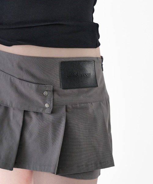Melviianne(メルヴィアンヌ)の「Low rise pleated skirt(スカート・レディース・MD.Gray/Black・MEDIUM/SMALL)」の4枚目の写真