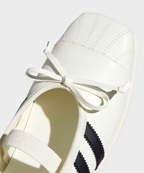 adidas(アディダス)の「adidas/アディダス ADIDAS×JENNIE SUPERSTAR SQ BALLET W スクエア シェルトゥ スニーカー スリーストライプ スポーツ 韓国 レディース 2026年秋冬 秋服(スニーカー・レディース・ホワイト/ブラック・23/24/25/24.5/23.5)」の13枚目の写真