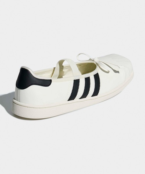 adidas(アディダス)の「adidas/アディダス ADIDAS×JENNIE SUPERSTAR SQ BALLET W スクエア シェルトゥ スニーカー スリーストライプ スポーツ 韓国 レディース 2026年秋冬 秋服(スニーカー・レディース・ホワイト/ブラック・23/24/25/24.5/23.5)」の12枚目の写真