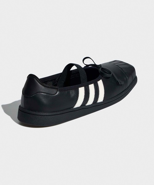 adidas(アディダス)の「adidas/アディダス ADIDAS×JENNIE SUPERSTAR SQ BALLET W スクエア シェルトゥ スニーカー スリーストライプ スポーツ 韓国 レディース 2026年秋冬 秋服(スニーカー・レディース・ホワイト/ブラック・23/24/25/24.5/23.5)」の4枚目の写真