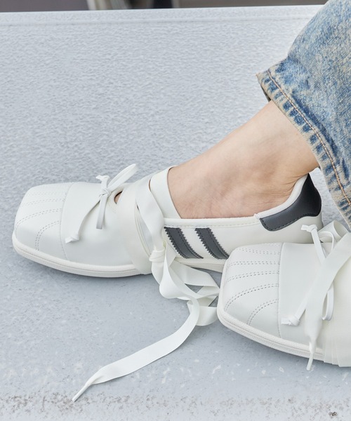 adidas(アディダス)の「adidas/アディダス ADIDAS×JENNIE SUPERSTAR SQ BALLET W スクエア シェルトゥ スニーカー スリーストライプ スポーツ 韓国 レディース 2026年秋冬 秋服(スニーカー・レディース・ホワイト/ブラック・23/24/25/24.5/23.5)」の21枚目の写真
