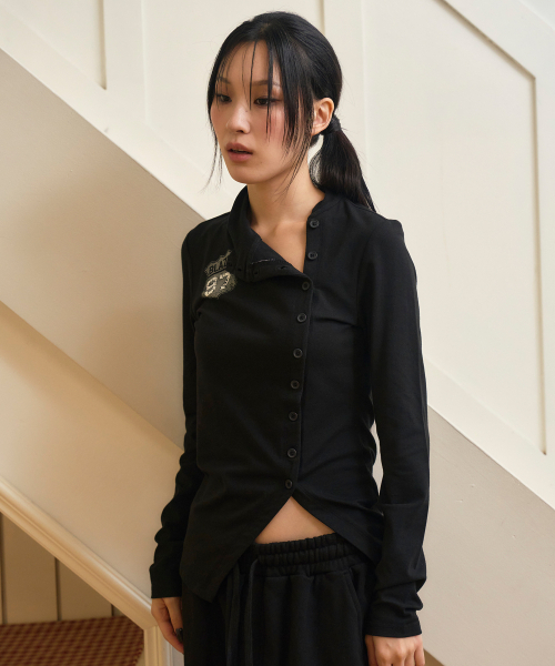 PRENDA(プレンダ)の「BLAZE BUTTON WRAP LONG SLEEVE BLACK(Tシャツ/カットソー・レディース・その他・FREE)」の2枚目の写真