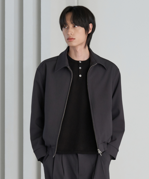 HYOJI(ヒョージ)の「26 FW ミニマル クロップドブルゾン (3カラー)(その他アウター・メンズ・チャコール/ブラウン/ブラック・L/M)」の4枚目の写真