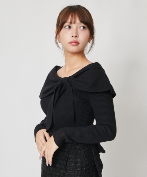GORGE（ゴージ）の「ビッグリボン オフショルダーニット｜全4色（ニット/セーター・レディース・ブラック/チャコール/ボルドー/オフホワイト・F）」の2枚目の写真