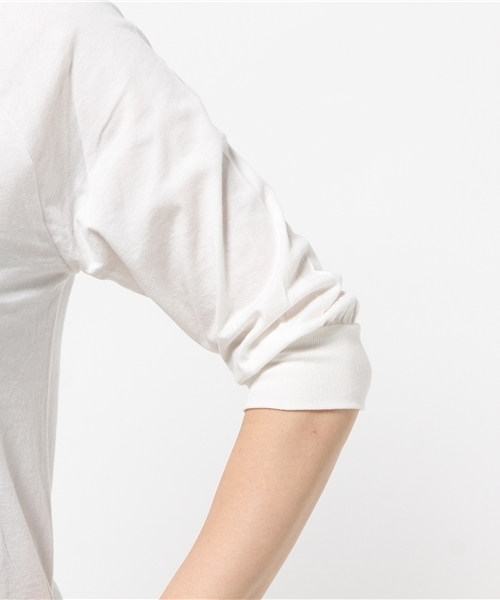 MOUSSY（マウジー）の「2WAY OFF SHOULDER TOPS（Tシャツ/カットソー・レディース・ピンク/グレー/ホワイト/ネイビー・FREE）」の9枚目の写真