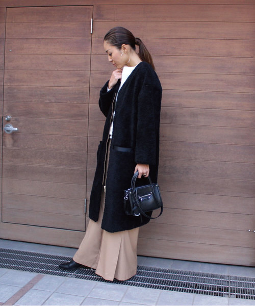 Emma Taylor（エマテイラー）の「ノーカラーVネックボアロングコート  