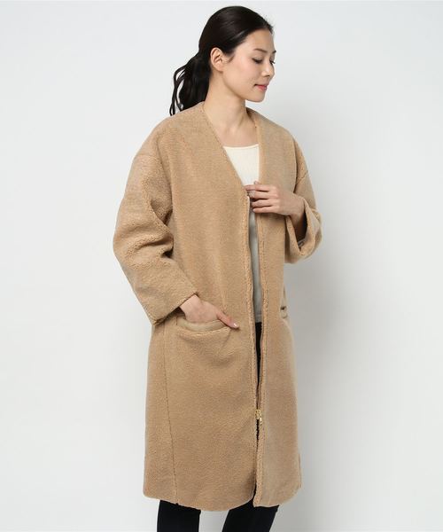 Emma Taylor（エマテイラー）の「ノーカラーVネックボアロングコート  