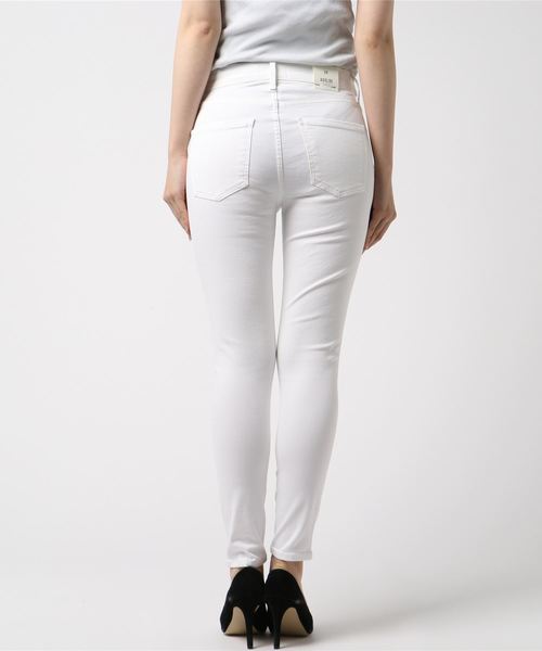 AGOLDE（エーゴールドイー）の「AGOLDE ハイライズスキニーデニム "SOPHIE"（デニムパンツ・レディース・ブラック/ホワイト・24/25/23/26/27）」の6枚目の写真