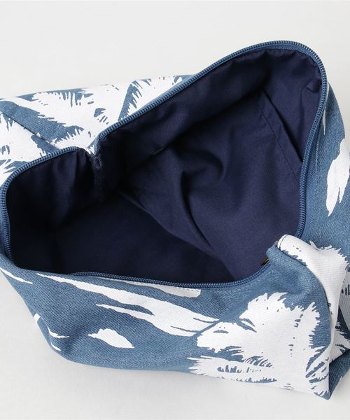 Kahiko(カヒコ)の「【Kahiko】パームツリーデニムクラッチバッグ(クラッチバッグ・レディース・ネイビー/ブルー・FREE)」の5枚目の写真