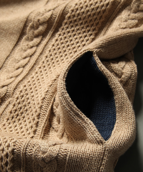 STORAMA（ストラマ）の「【STORAMA】大ぶりなニットのコート（カーディガン/ボレロ・レディース・グレー/レッド/ブラウン/ブルー・MEDIUM/SMALL）」の8枚目の写真