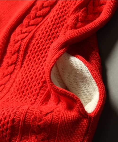 STORAMA（ストラマ）の「【STORAMA】大ぶりなニットのコート（カーディガン/ボレロ・レディース・グレー/レッド/ブラウン/ブルー・MEDIUM/SMALL）」の7枚目の写真