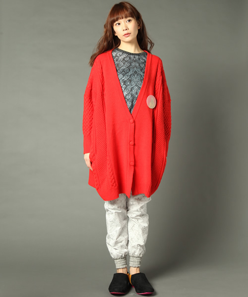 STORAMA（ストラマ）の「【STORAMA】大ぶりなニットのコート（カーディガン/ボレロ・レディース・グレー/レッド/ブラウン/ブルー・MEDIUM/SMALL）」の19枚目の写真