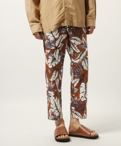 GLOBAL WORK(グローバルワーク)の「ボタニカルガライージーパンツ/789328(その他パンツ・メンズ・ネイビー/ベージュ/ダークブラウン・LARGE/MEDIUM/SMALL/X-LARGE)」の1枚目の写真