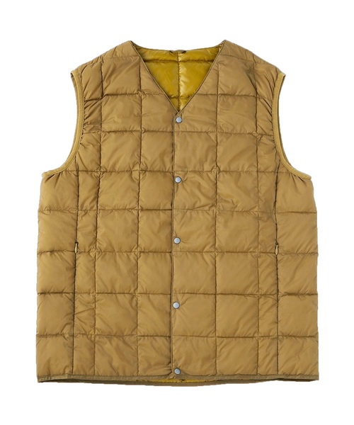 TAION（タイオン）の「【TAION】タイオン V NECK BUTTON DOWN VEST (WOMENS)（ダウンベスト・レディース・ブラック/ベージュ/グリーン/ネイビー/カーキ/ピンク/グレー/オフホワイト/ブルー/パープル/レッド/オレンジ・SMALL/MEDIUM/LARGE）」の4枚目の写真