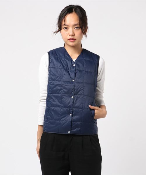 TAION（タイオン）の「【TAION】タイオン V NECK BUTTON DOWN VEST (WOMENS)（ダウンベスト・レディース・ブラック/ベージュ/グリーン/ネイビー/カーキ/ピンク/グレー/オフホワイト/ブルー/パープル/レッド/オレンジ・SMALL/MEDIUM/LARGE）」の17枚目の写真