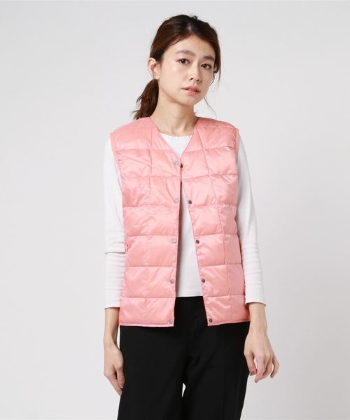 TAION（タイオン）の「【TAION】タイオン V NECK BUTTON DOWN VEST (WOMENS)（ダウンベスト・レディース・ブラック/ベージュ/グリーン/ネイビー/カーキ/ピンク/グレー/オフホワイト/ブルー/パープル/レッド/オレンジ・SMALL/MEDIUM/LARGE）」の10枚目の写真