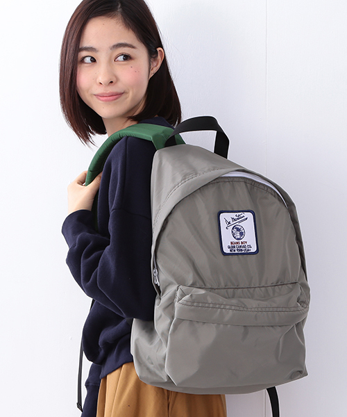 BEAMS BOY（ビームスボーイ）の「【FUDGE5月号掲載】DeMartini×BEAMS BOY / 3カラー デイパック（バックパック/リュック・レディース・ブラック/グレー/ネイビー・ONE SIZE）」の2枚目の写真