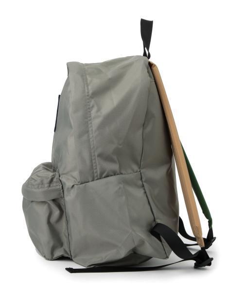 BEAMS BOY（ビームスボーイ）の「【FUDGE5月号掲載】DeMartini×BEAMS BOY / 3カラー デイパック（バックパック/リュック・レディース・ブラック/グレー/ネイビー・ONE SIZE）」の8枚目の写真