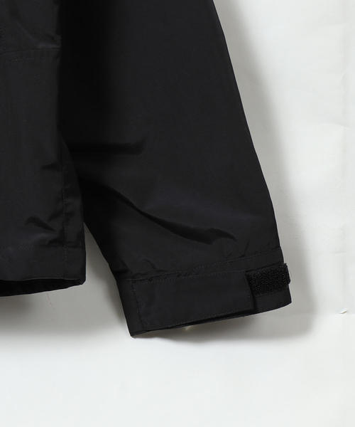 MEI（メイ）の「【GO OUT3月号掲載】MEI（メイ）別注マウンテンパーカー（マウンテンパーカー・メンズ・ブラック/レッド・LARGE/X-LARGE/SMALL/MEDIUM）」の5枚目の写真