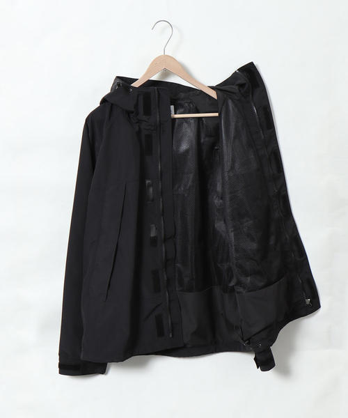 MEI（メイ）の「【GO OUT3月号掲載】MEI（メイ）別注マウンテンパーカー（マウンテンパーカー・メンズ・ブラック/レッド・LARGE/X-LARGE/SMALL/MEDIUM）」の22枚目の写真