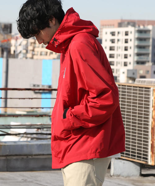 MEI（メイ）の「【GO OUT3月号掲載】MEI（メイ）別注マウンテンパーカー（マウンテンパーカー・メンズ・ブラック/レッド・LARGE/X-LARGE/SMALL/MEDIUM）」の14枚目の写真