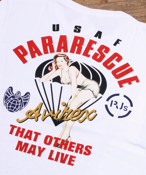 And A（アンドエー）の「AVIREX アヴィレックス / LS USAF PINNAP GIRL ピンナップガールバックプリント長袖Tシャツ / 6193325（Tシャツ/カットソー・メンズ・ホワイト/ブラック/グレー/サックスブルー・MEDIUM/LARGE/X-LARGE/XX-LARGE）」の2枚目の写真