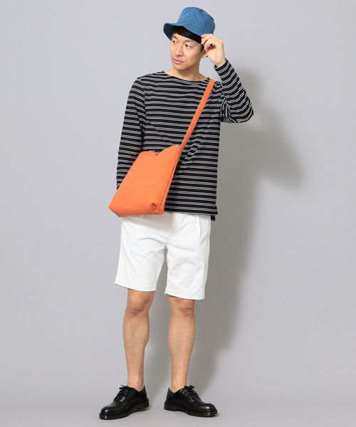 SHIPS JET BLUE(シップスジェットブルー)の「SHIPS JET BLUE: フェイクスエード ショルダーバッグ (ショルダーバッグ・メンズ・ライトグレー/ブラック/ネイビー/ブラウン/オレンジ/グリーン・ONE SIZE)」の11枚目の写真