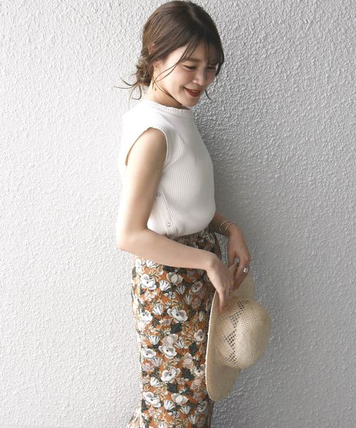 SHIPS（シップス）の「ギャラクシーリブサイドスナッププルオーバー（Tシャツ/カットソー・レディース・ブラック/オフホワイト/サックスブルー/キャメル/ブラウン・ONE SIZE）」の15枚目の写真
