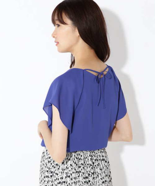 NATURAL BEAUTY BASIC（ナチュラルビューティーベーシック）の「[洗える]バックリボンブラウス（シャツ/ブラウス・レディース・ブラック/オフホワイト/ブルー・SMALL/MEDIUM）」の3枚目の写真