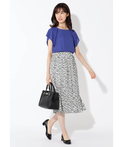 NATURAL BEAUTY BASIC（ナチュラルビューティーベーシック）の「[洗える]バックリボンブラウス（シャツ/ブラウス・レディース・ブラック/オフホワイト/ブルー・SMALL/MEDIUM）」の14枚目の写真