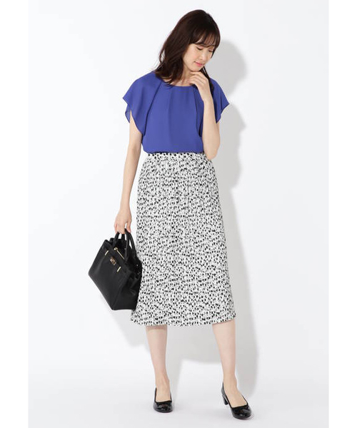 NATURAL BEAUTY BASIC（ナチュラルビューティーベーシック）の「[洗える]バックリボンブラウス（シャツ/ブラウス・レディース・ブラック/オフホワイト/ブルー・SMALL/MEDIUM）」の15枚目の写真