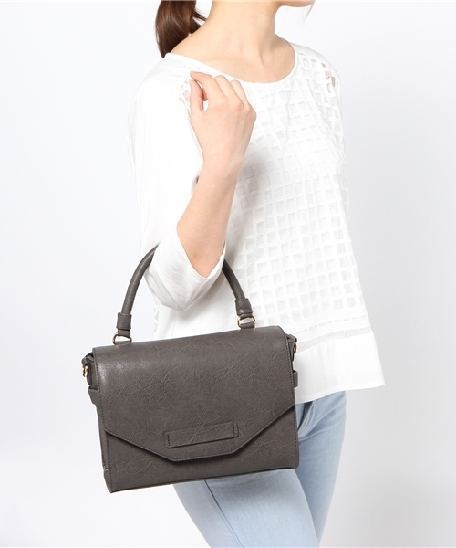 CIAOPANIC TYPY（チャオパニックティピー）の「フェイクレザー2WAYショルダー（ショルダーバッグ・レディース・グレー/キャメル/チャコールグレー・FREE）」の5枚目の写真