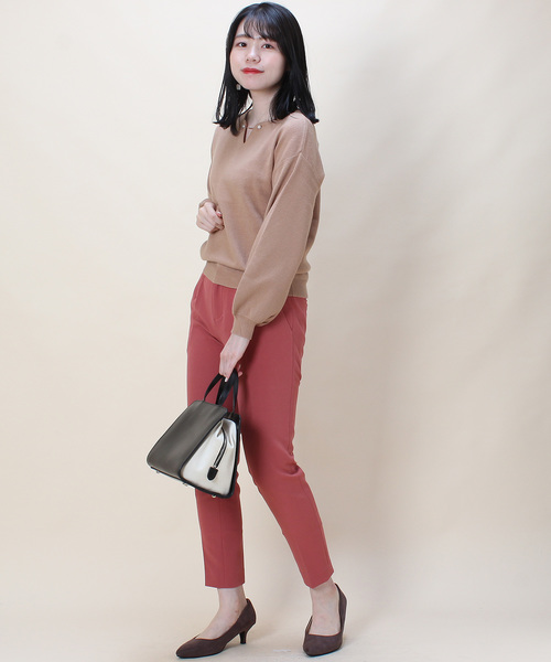 TRUDEA(トルディア)の「パールプレート使い ハートネックプルオーバー(ニット/セーター・レディース・ホワイト/チャコールグレー/ブラック/ピンク/キャメル/ホワイト×ネイビー・MEDIUM/LARGE)」の16枚目の写真