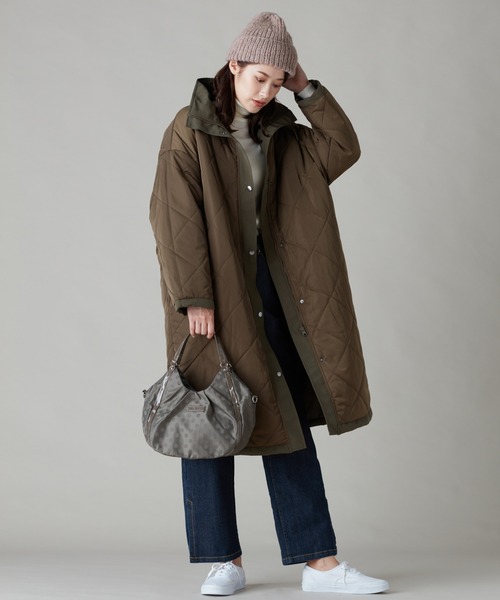 Y'SACCS（イザック）の「ドット柄ジャガードエナメルアクセント2wayトート（トートバッグ・レディース・ブラック/グレイッシュベージュ/ピンク/ネイビー/ブルー/アイボリー/レッド/ブルー系その他/ライトグレー/ライトピンク/ダークグレー・FREE）」の19枚目の写真