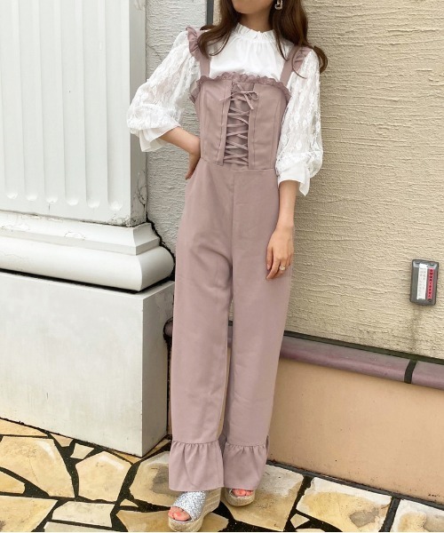 apres jour（アプレジュール）の「おでかけフリルサロペ【ZOZOTOWN限定アイテム】【7AP】（サロペット/オーバーオール・レディース・ブラック/オフホワイト/ピンクベージュ・SMALL/MEDIUM）」の3枚目の写真