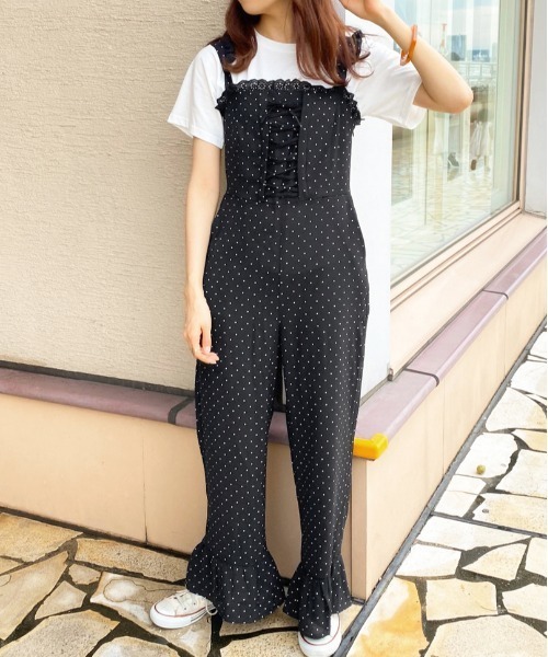 apres jour（アプレジュール）の「おでかけフリルサロペ【ZOZOTOWN限定アイテム】【7AP】（サロペット/オーバーオール・レディース・ブラック/オフホワイト/ピンクベージュ・SMALL/MEDIUM）」の10枚目の写真