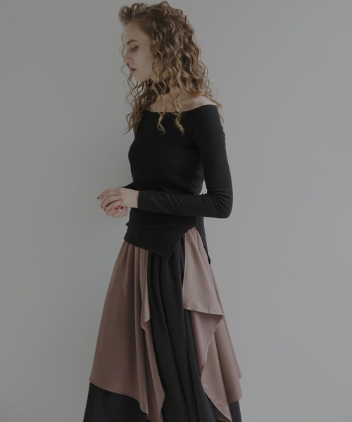 MIELI INVARIANT（ミエリインヴァリアント）の「チョーカー付きラウンドネックトップス（Tシャツ/カットソー・レディース・ブラック/グレー/ベージュ・FREE）」の2枚目の写真