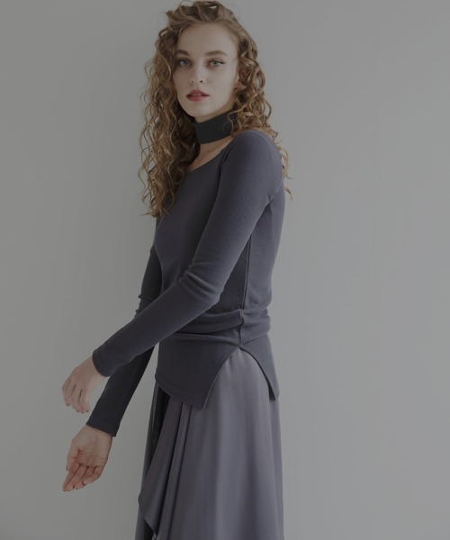 MIELI INVARIANT（ミエリインヴァリアント）の「チョーカー付きラウンドネックトップス（Tシャツ/カットソー・レディース・ブラック/グレー/ベージュ・FREE）」の8枚目の写真