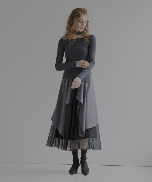 MIELI INVARIANT（ミエリインヴァリアント）の「チョーカー付きラウンドネックトップス（Tシャツ/カットソー・レディース・ブラック/グレー/ベージュ・FREE）」の9枚目の写真