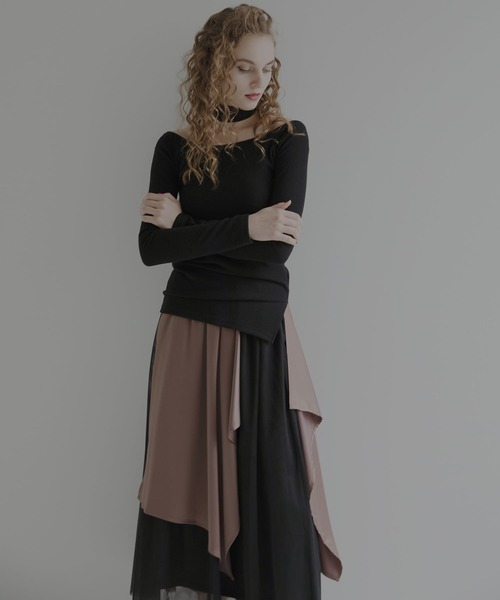 MIELI INVARIANT（ミエリインヴァリアント）の「チョーカー付きラウンドネックトップス（Tシャツ/カットソー・レディース・ブラック/グレー/ベージュ・FREE）」の11枚目の写真