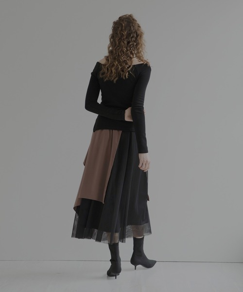 MIELI INVARIANT（ミエリインヴァリアント）の「チョーカー付きラウンドネックトップス（Tシャツ/カットソー・レディース・ブラック/グレー/ベージュ・FREE）」の13枚目の写真