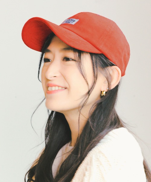 14+（イチヨンプラス）の「PARISタグコーデュロイキャップ（キャップ・レディース・ブラック/オレンジ/モカ/アイボリー/ベージュ/グリーン・FREE）」の6枚目の写真
