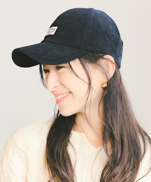 14+（イチヨンプラス）の「PARISタグコーデュロイキャップ（キャップ・レディース・ブラック/オレンジ/モカ/アイボリー/ベージュ/グリーン・FREE）」の2枚目の写真