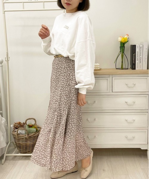 apres jour（アプレジュール）の「花柄マーメイドスカート【ZOZOTOWN限定アイテム】（スカート・レディース・ミント/サックスブルー/ラベンダー/アイボリー/ブラック/モカ・X-LARGE/フリー）」の3枚目の写真