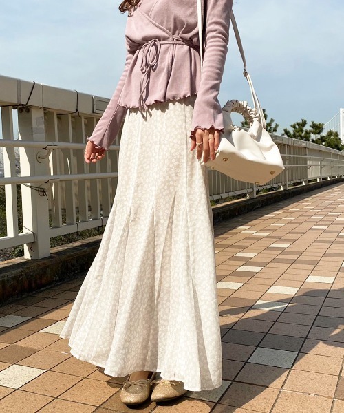 apres jour（アプレジュール）の「花柄マーメイドスカート【ZOZOTOWN限定アイテム】（スカート・レディース・ミント/サックスブルー/ラベンダー/アイボリー/ブラック/モカ・X-LARGE/フリー）」の17枚目の写真
