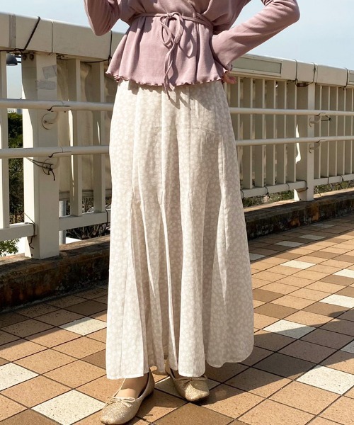 apres jour（アプレジュール）の「花柄マーメイドスカート【ZOZOTOWN限定アイテム】（スカート・レディース・ミント/サックスブルー/ラベンダー/アイボリー/ブラック/モカ・X-LARGE/フリー）」の15枚目の写真